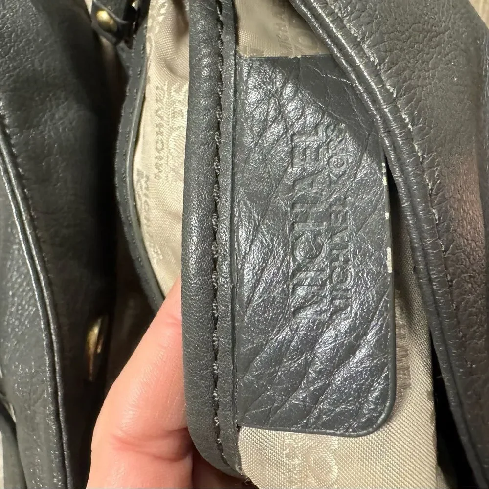Michael Kors Austin Hobo Bag In Grey Pebbled Leather